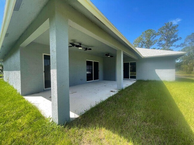 Building Photo - 17225 78th Rd N