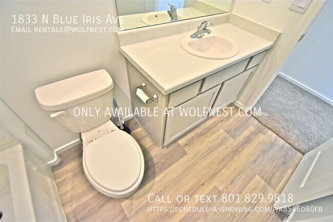 Building Photo - 1833 N Blue Iris Ave