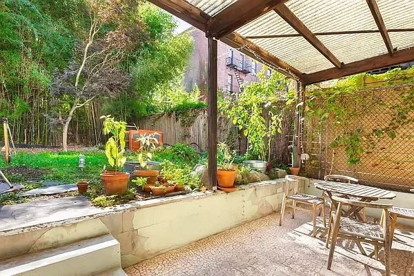 Building Photo - Charming 1-Bedroom Gem on Madison St-  Solar powered house full of character, charm and original ...