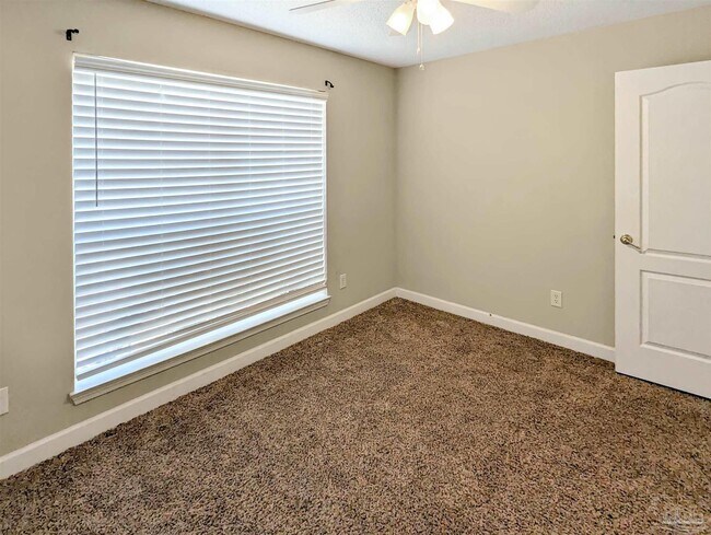 Building Photo - 734 Marlin Spike Dr