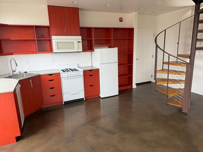 Building Photo - Contemporary, Large 1br/1ba Apt. Near Ashby BART