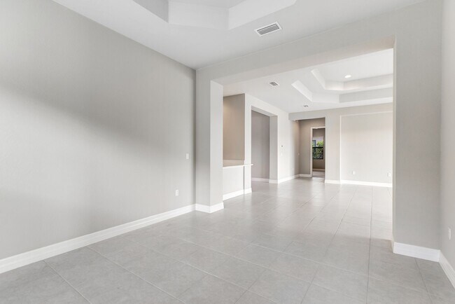 Building Photo - ** STONECREEK ** 3 BED + DEN / 3.5 BATH - ...