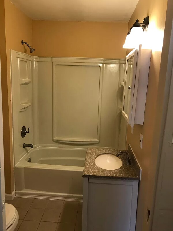 Building Photo - 265 Wyandotte St