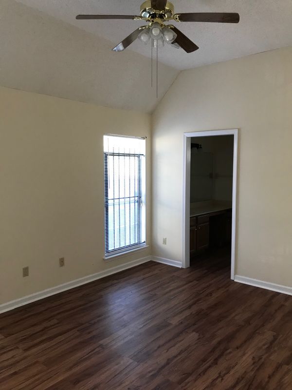 Building Photo - 4558 Kings Grant Dr