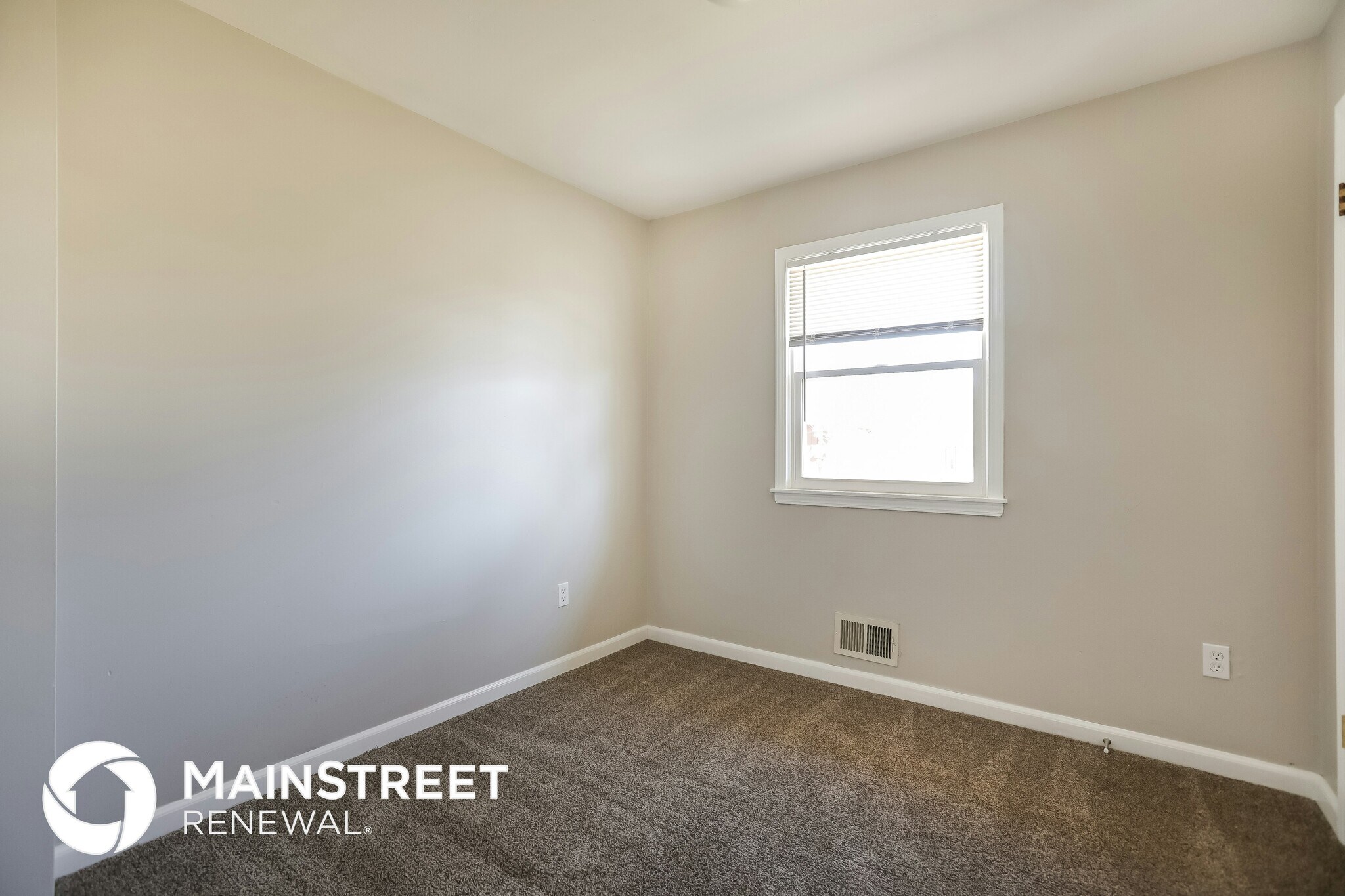 Building Photo - 11923 Manchester Ave