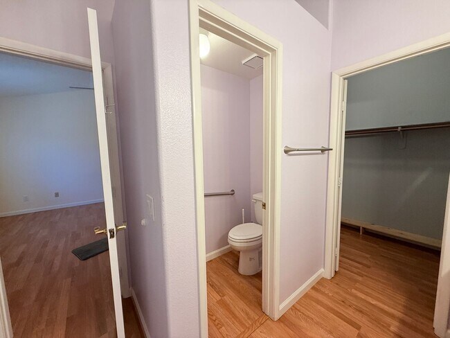 Building Photo - Spacious 4-Bedroom, 2-Bathroom Single-Stor...