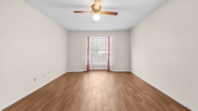 Building Photo - 2120 El Paseo St