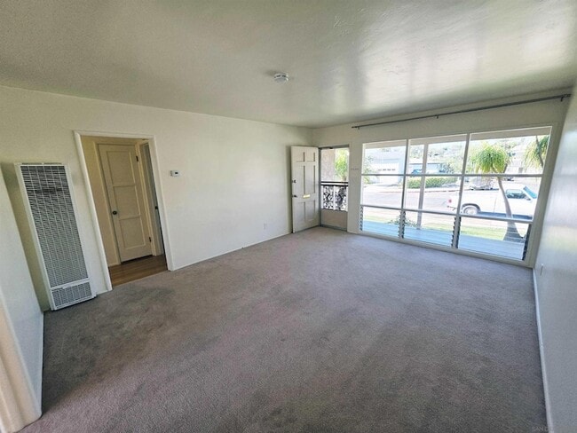 Building Photo - 4851 Iroquois Ave