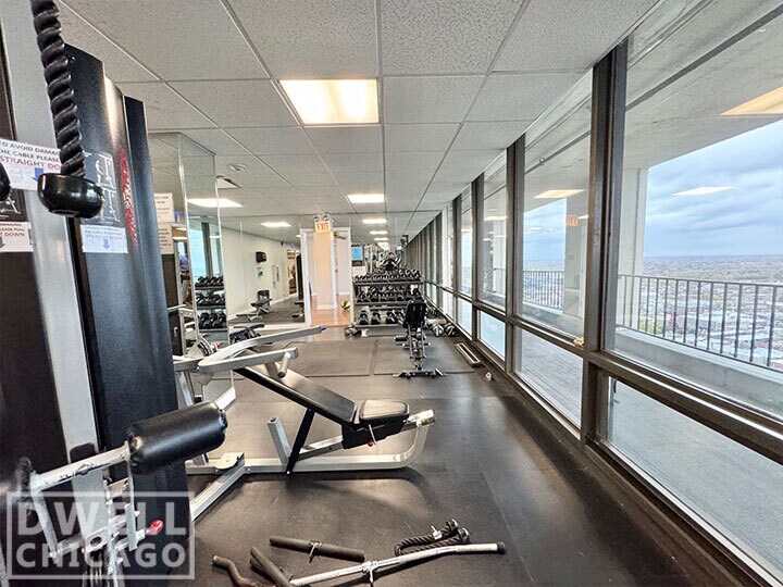 Building Photo - 3440 N Lake Shore Dr