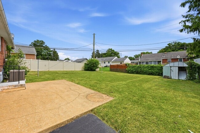 Building Photo - 2314 Frann Dr