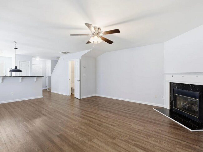 Building Photo - 2121 Ventana Ln