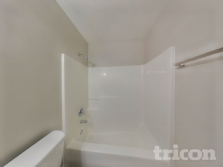 Building Photo - 284 Woodfield Dr