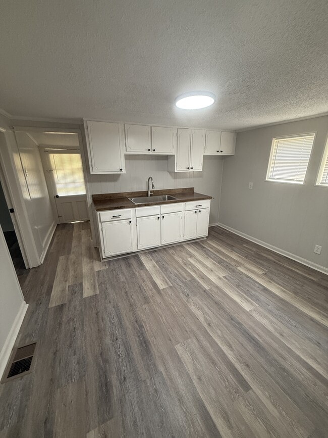 Building Photo - 537 37th Terrace W