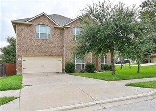 Building Photo - 100 Lake Mineral Wells Dr