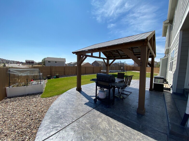 Building Photo - 7451 Thorn Brush Way