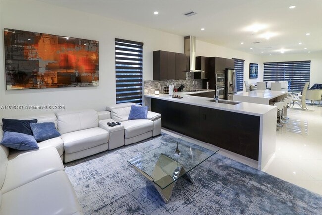 Building Photo - 10501 NW 66th St