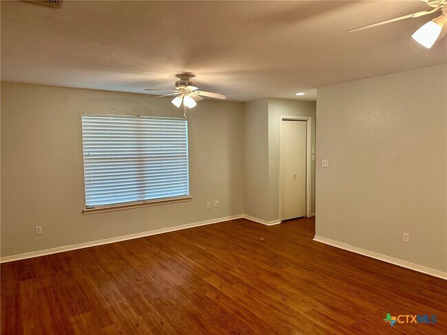 Building Photo - 609 Martin Luther King Dr