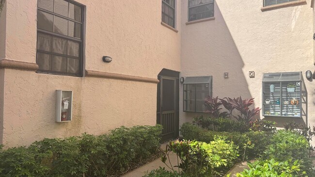 Building Photo - 5195 Europa Dr