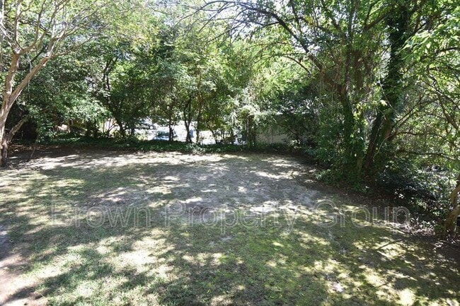 Building Photo - 308 Hinsdale Ave