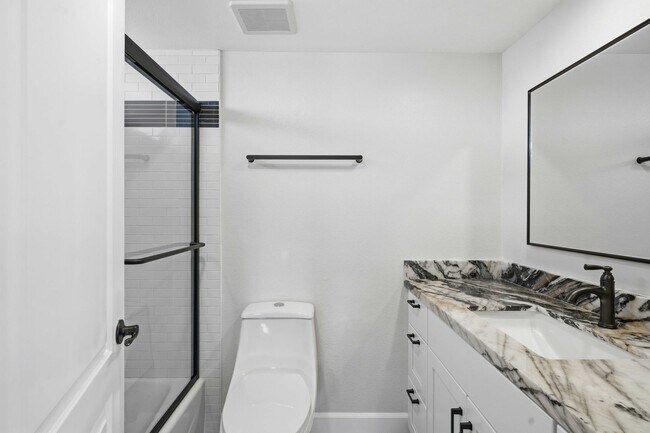 Building Photo - 22834 Banyan Pl