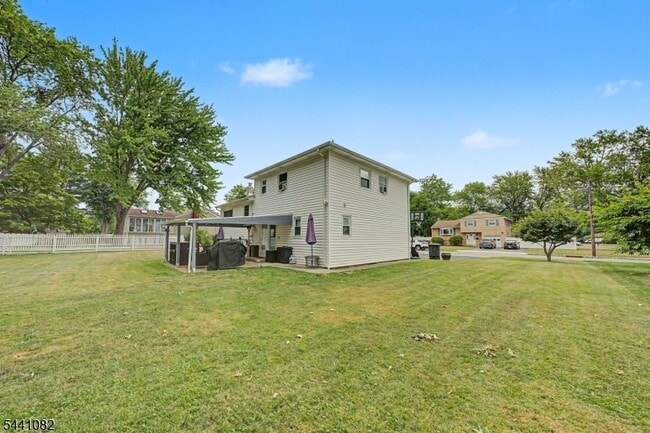 Building Photo - 23 Distler Ave