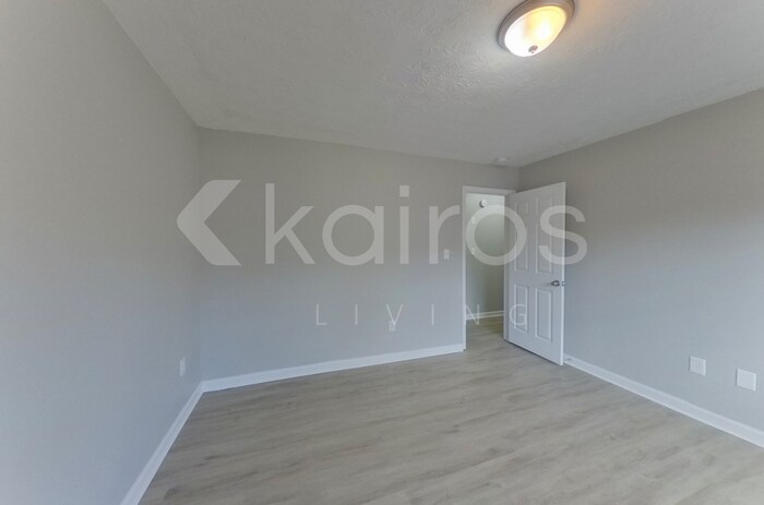 Building Photo - 185 Deer Pkwy