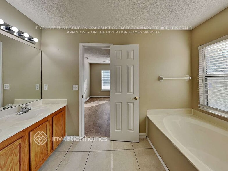 Building Photo - 12302 Soaring Flight Dr