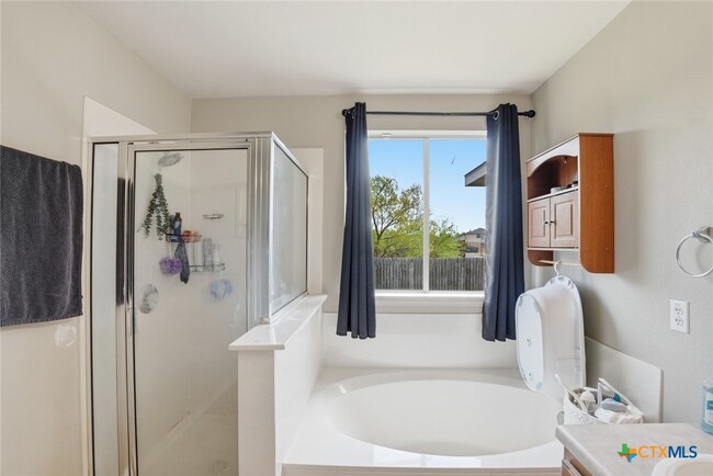 Building Photo - 2900 Blackburn Dr