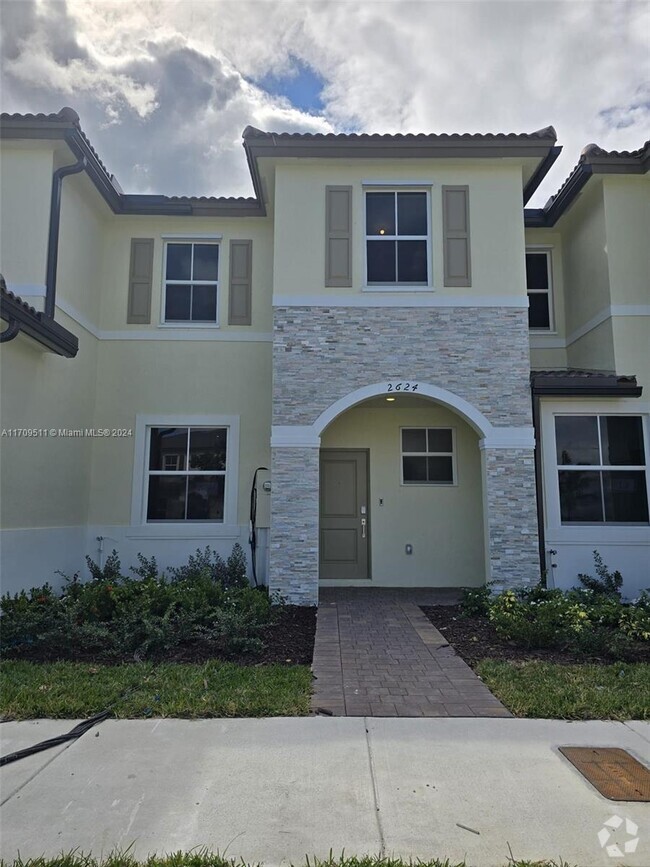 Building Photo - 2624 SE 28 DR