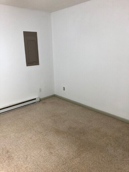 Building Photo - 1190 Pine Haven Ct
