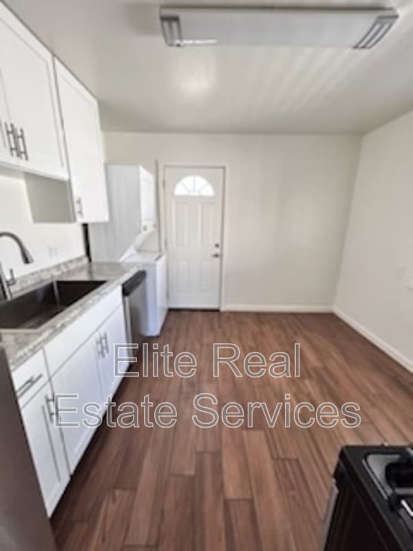 Building Photo - 3311 Clairemont Mesa Blvd