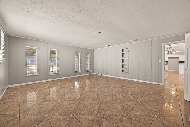 Building Photo - 10607 Bainbridge St