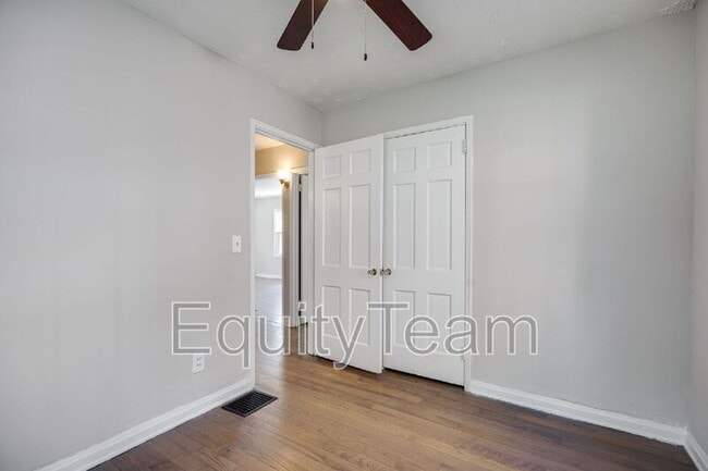 Building Photo - 3918 Odin Ave