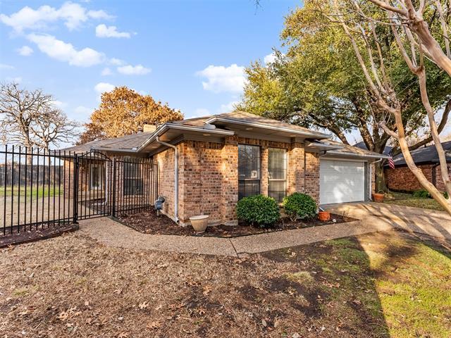 Building Photo - 400 Ricker Ct