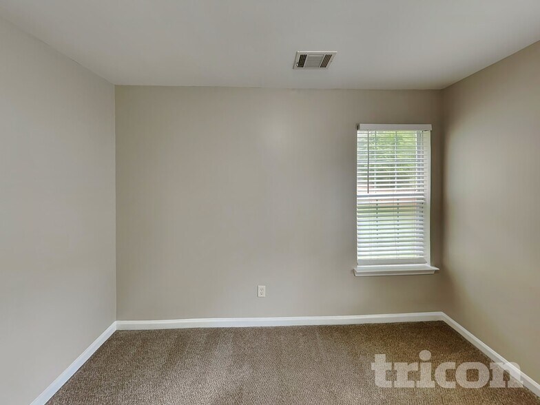 Building Photo - 708 Percevil Point