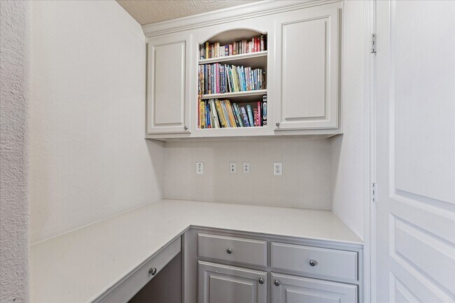 Building Photo - 23018 Catalina Harbor Ct
