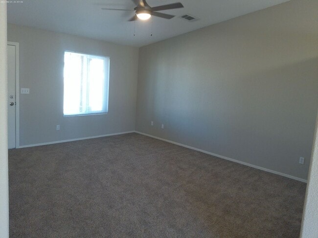 Building Photo - Charming Newly Renovated 2 bed/2 Bath Rental Long Term