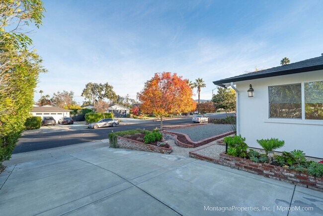 Building Photo - Los Gatos Single Story House on LARGE Lot updated in 2024!