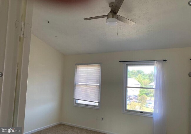 Building Photo - 4337 Regalwood Terrace