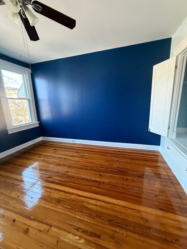 Building Photo - Historic Charm Meets Modern Comfort in Charles Village