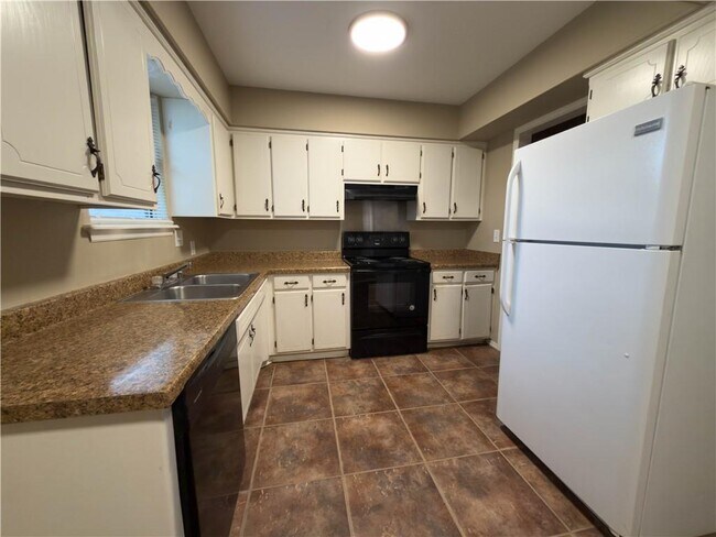 Building Photo - 806 N 30th St