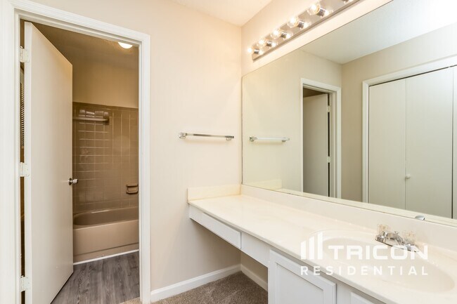 Building Photo - 3834 Springleaf Ct