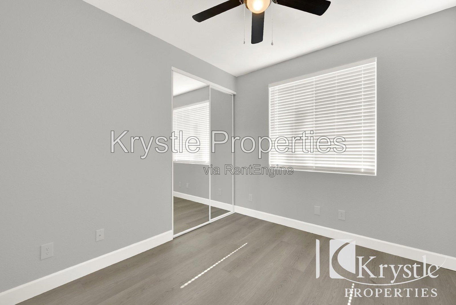 Building Photo - 824 Cedarcrest Dr
