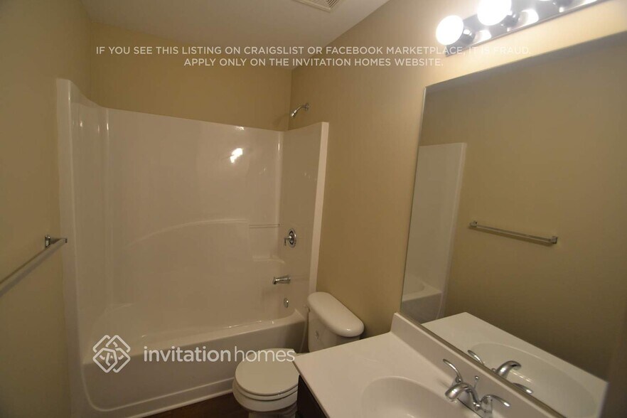 Building Photo - 483 Lobdale Falls Dr