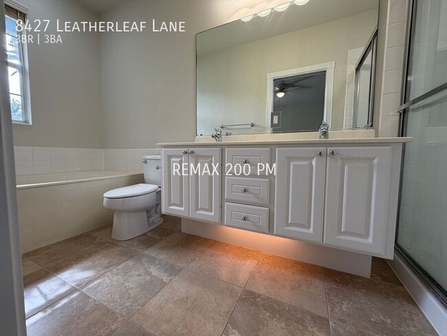 Building Photo - 8427 Leatherleaf Ln