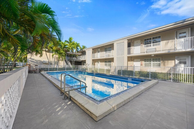 Building Photo - 6565 Santona St