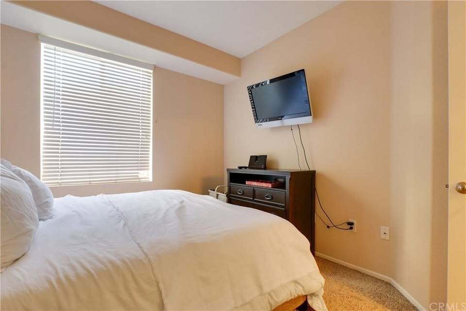 Building Photo - 2335 Watermarke Pl