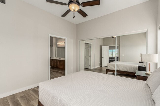 Building Photo - Stunning furnished 2-Bedroom Condo with Mo...