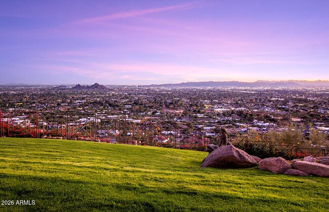 Building Photo - 5400 E Valle Vista Rd