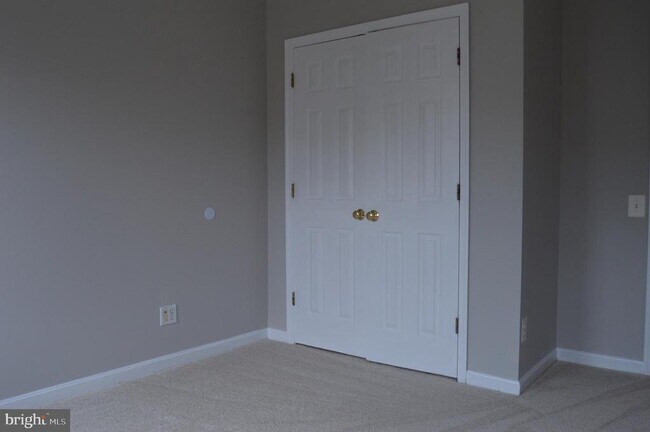 Building Photo - 4016 Timber Oak Trl